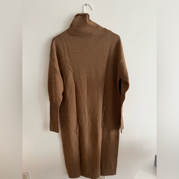 Aritzia Cyprie sweater dress - Picture 2 of 7